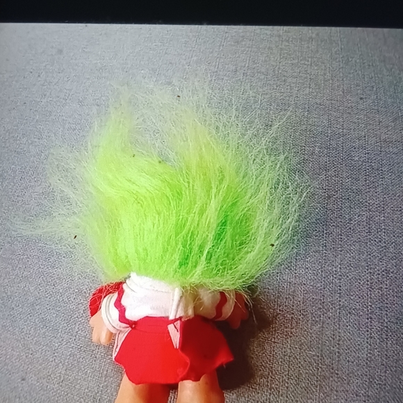 Vtg troll 1986 Dam Troll green hair. Cheer outfit - Picture 2 of 2